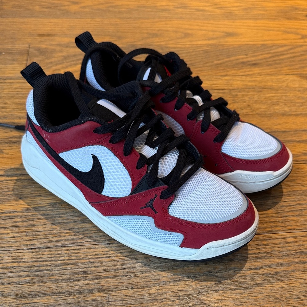 Nike Kids Red, White & Black Low-Top Sneakers
